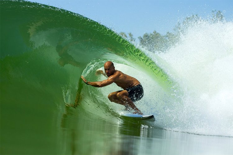 wave pool vs real ocean surfing kelly slater